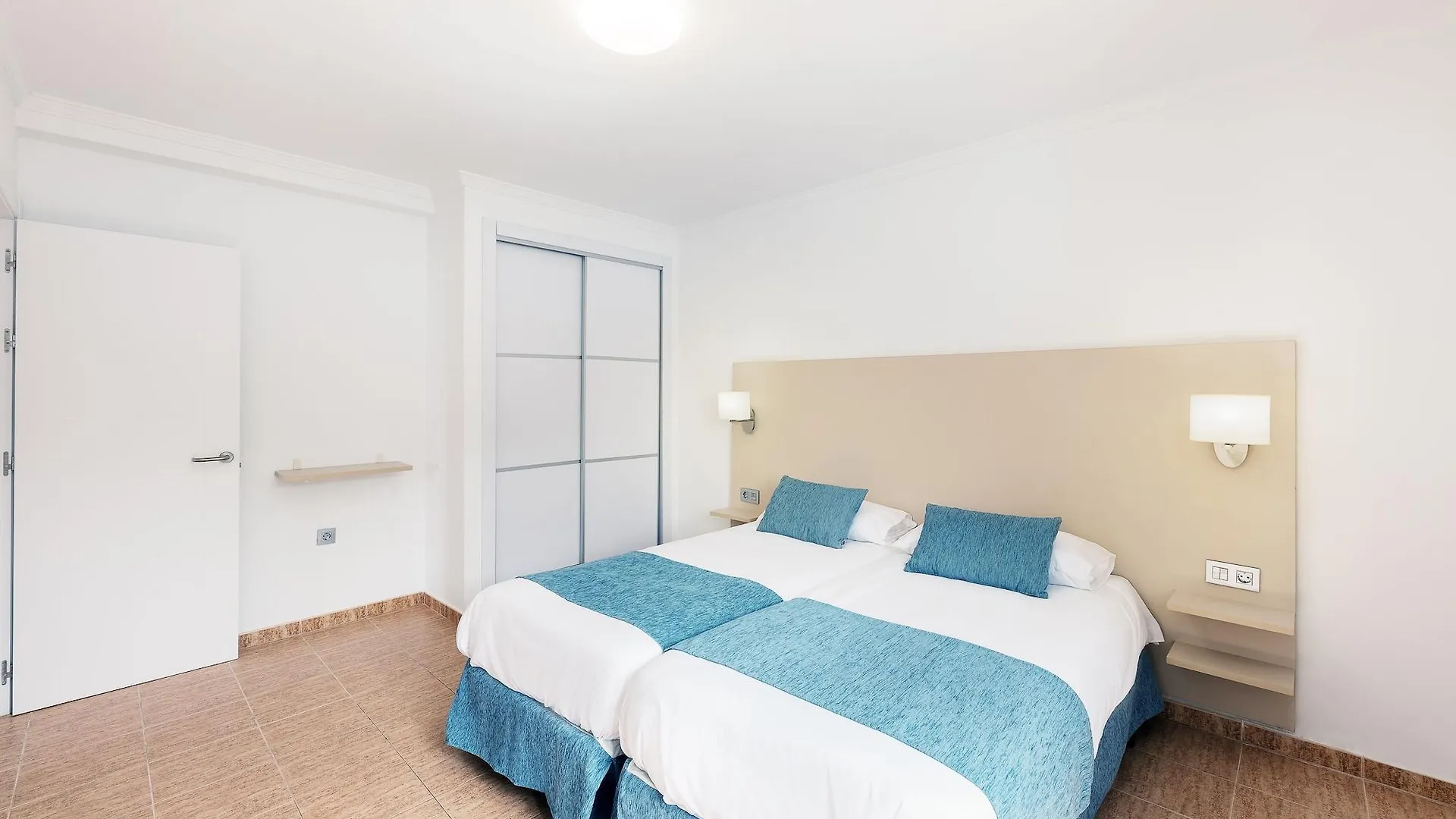 Rosamar Apartamentos Puerto del Carmen  2*, Puerto del Carmen (Lanzarote)