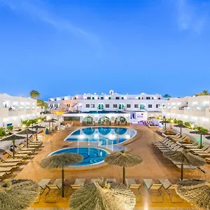 Hotel Adelfas